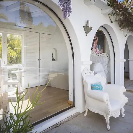 Impressive With Views Villa *