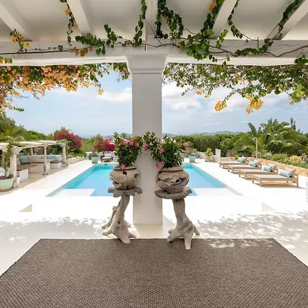 Impressive With Views Villa