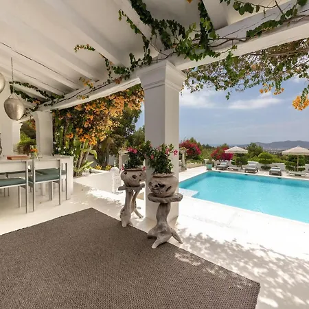 Impressive With Views * Sant Carles de Peralta